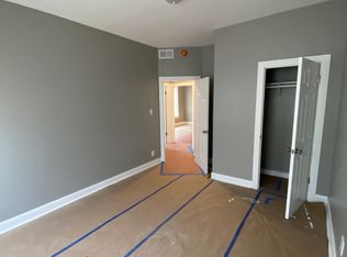 1904 W 61st St #1A, Chicago, IL 60636