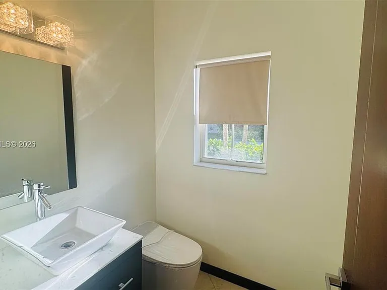 1094 Redwood St #1094 — Photo 6