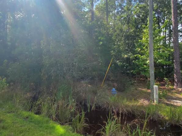 24 Batemans Creek Road, Belhaven, NC 27810