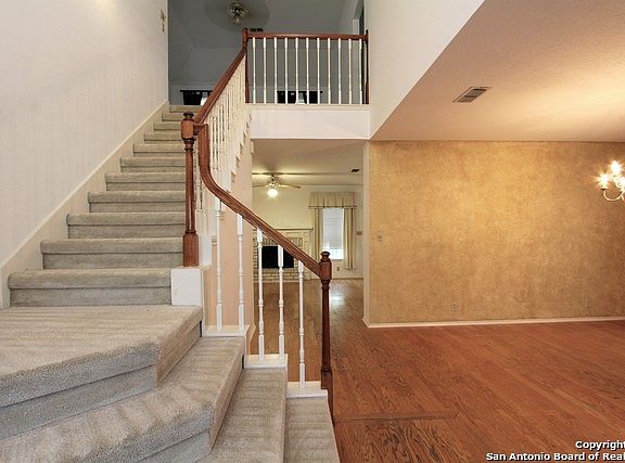 3rd image of 11718 Jarvis Dr