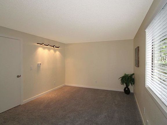 5th image of 12700 NE 116th St #L21