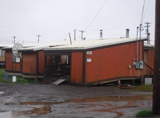587 Main St, Wainwright, AK 99782