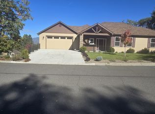 2231 SE Linden Ln, Grants Pass, OR 97527