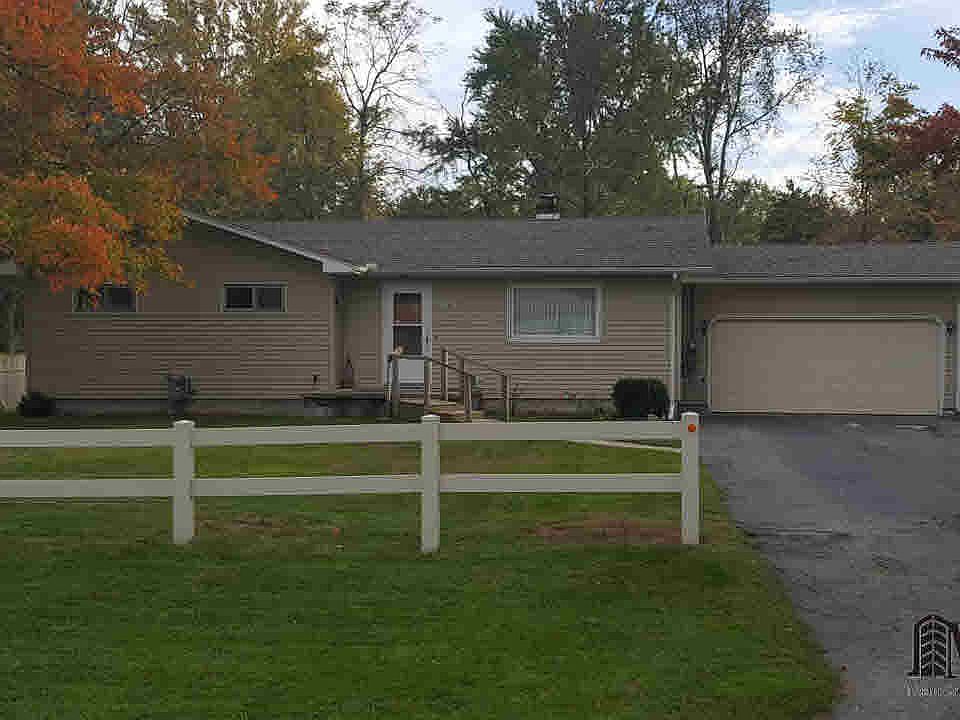 1st image of 741 Donna Dr