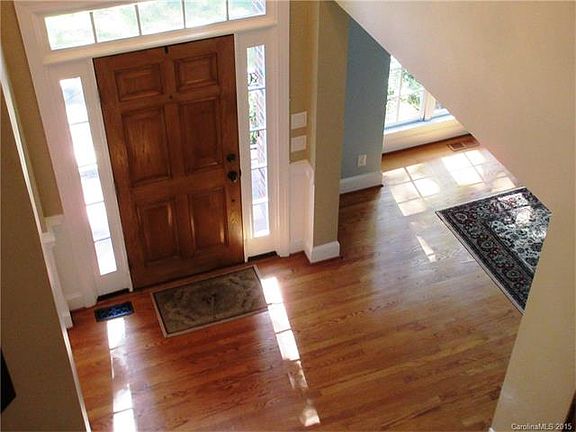 3rd image of 2742 Harlinsdale Dr