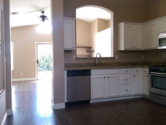 2nd image of 331 W Bolero Dr