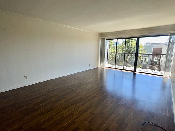 2nd image of 500 N St Unit 907