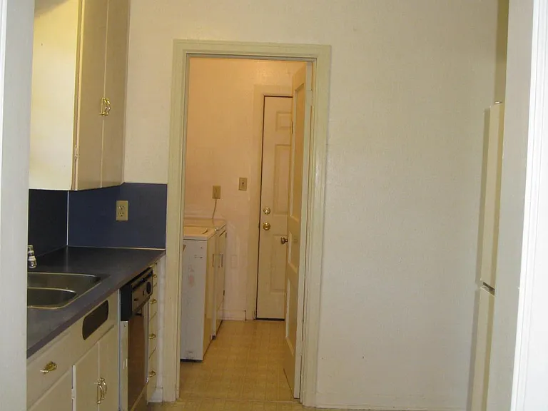 1352 NW Taylor Ave #1 — Photo 8