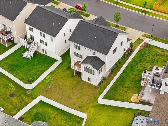 3rd image of 508 Smokebush Dr