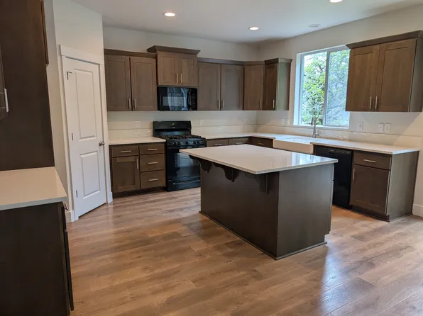 2540 Fieldcress Rd, Eugene, OR 97403