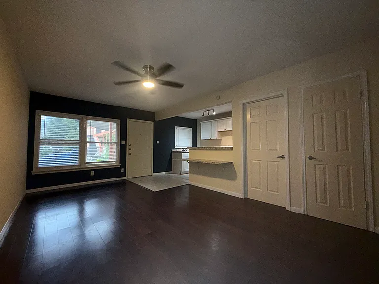 709 W 26th St #5 — Photo 15