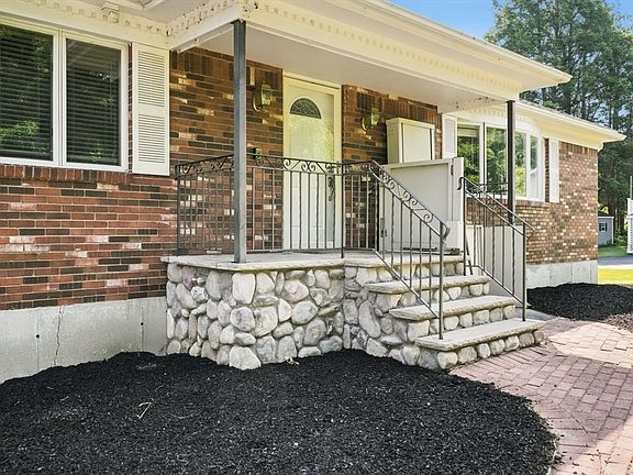 5th image of 24 Uptack Rd