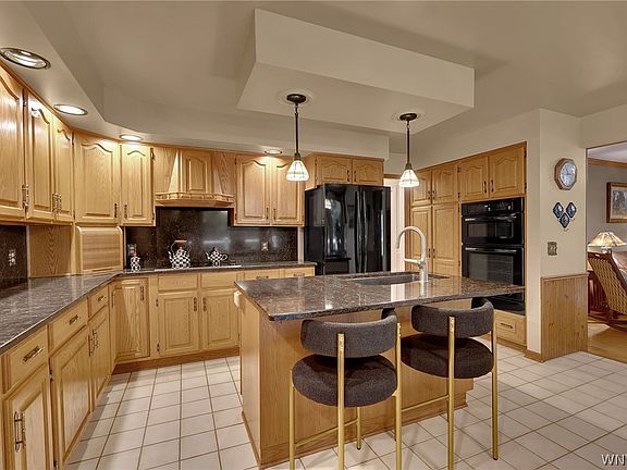 4th image of 84 Middlebury Rd