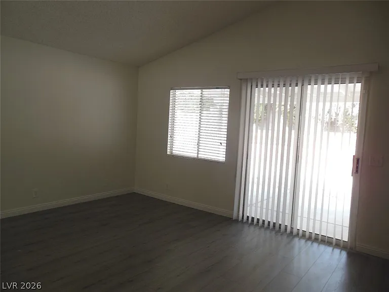 3305 Surfline Dr — Photo 12