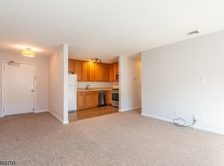 480 Pompton Ave APT 2, Cedar Grove, NJ 07009