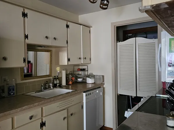 (undisclosed Address), Edmonds, WA 98026