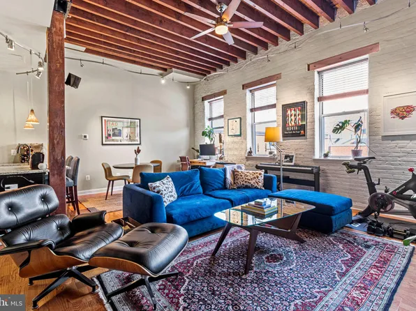 141 N 2nd St APT 3D, Philadelphia, PA 19106
