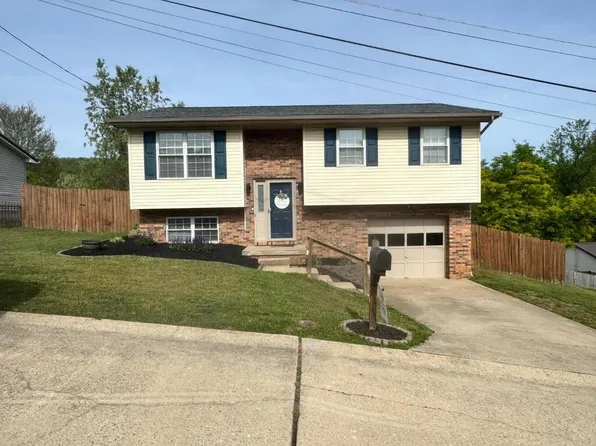5031 Dolores Dr, Cross Lanes, WV 25313