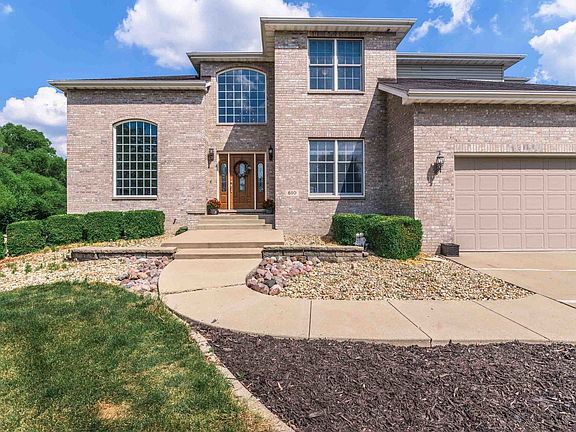 5th image of 610 Park Ct
