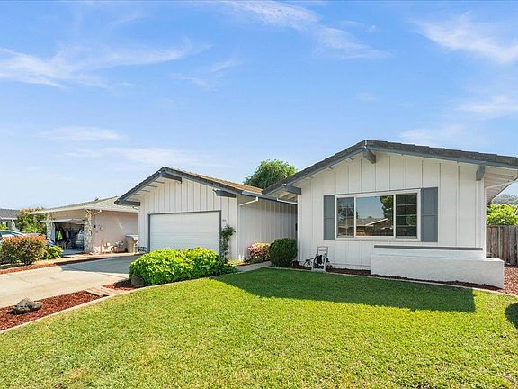 2nd image of 746 Almeria Dr