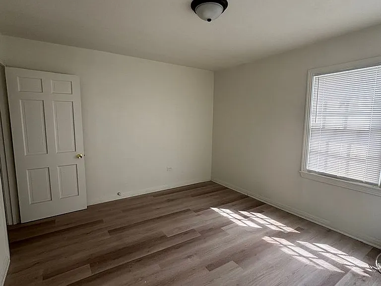 4302 Memorial Dr — Photo 7