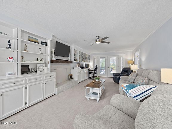 3rd image of 1188 Davenport Place