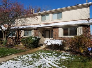 640 Rosner Dr, Roselle, IL 60172