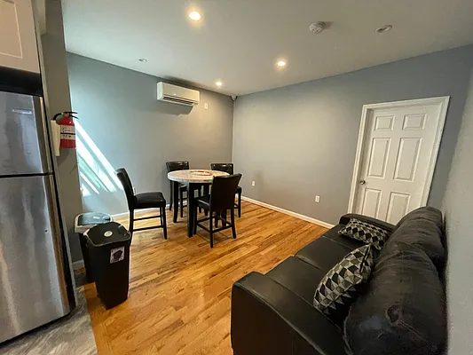 Rented by NY Living Solutions | media 4