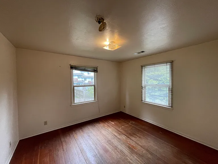 2376 Lk Wood Blvd — Photo 7