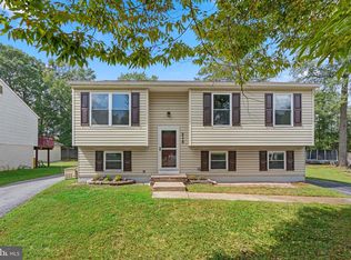 8116 Santa Fe Dr, Severn, MD 21144