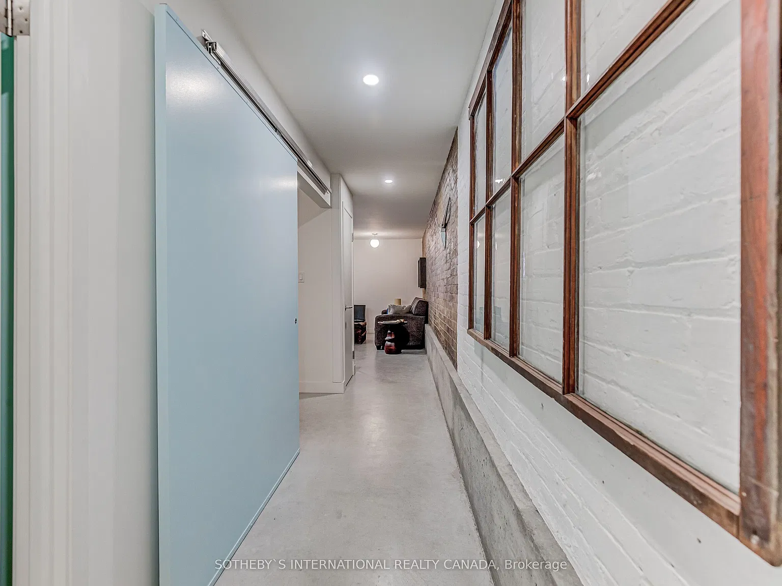 1 bed, $2,400 — Photo 2