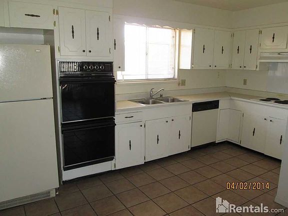 4th image of 6601 Escondido Dr #Ab