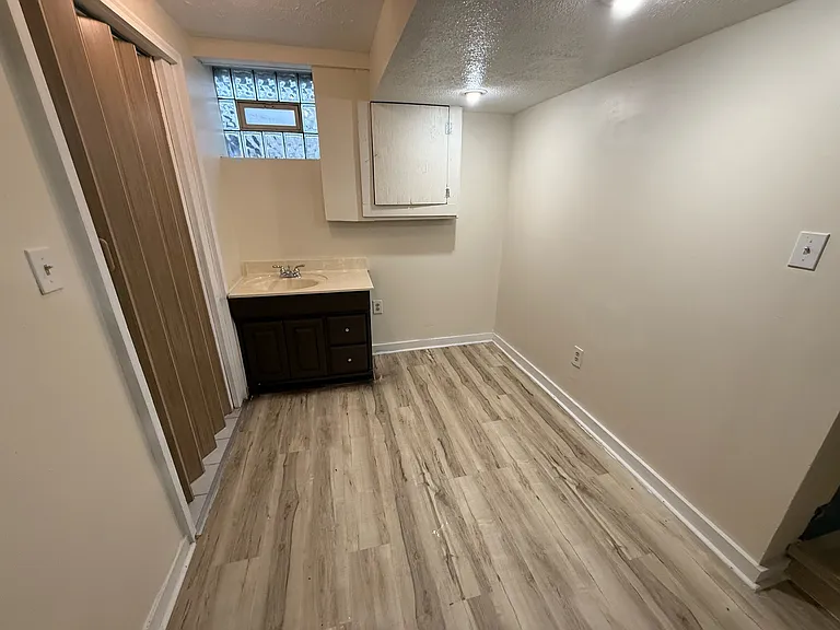 1013 Celina Ave #8 — Photo 3