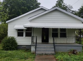 203 Marion St, Laurens, SC 29360