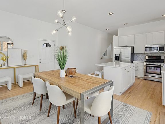 3rd image of 1250 N Wolcott Ave #1