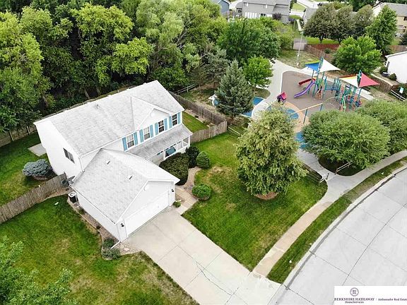 4th image of 15209 Willow Creek Dr