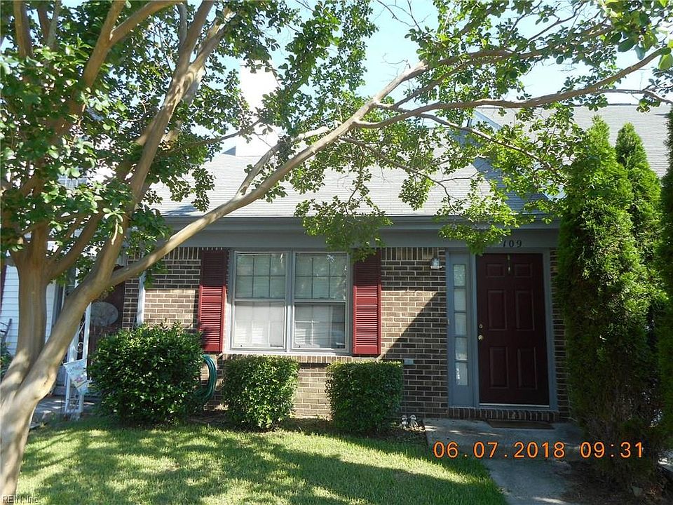 1st image of 109 Cypress Xing