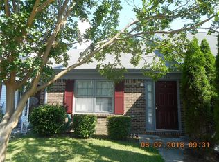 109 Cypress Xing, Yorktown, VA 23692