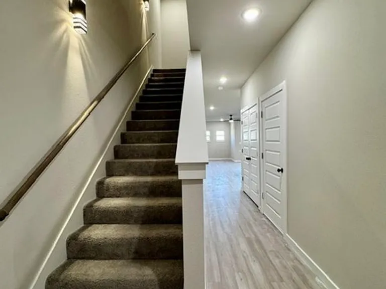1901 Azlin Pl — Photo 4
