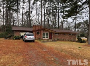 102 Elm Dr, Smithfield, NC 27577