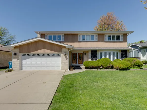 402 S Helena Ave, Mount Prospect, IL 60056