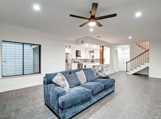 11719 Lakeside Place Dr, Houston, TX 77077