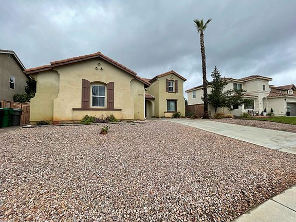 4th image of 40471 Jennings Dr