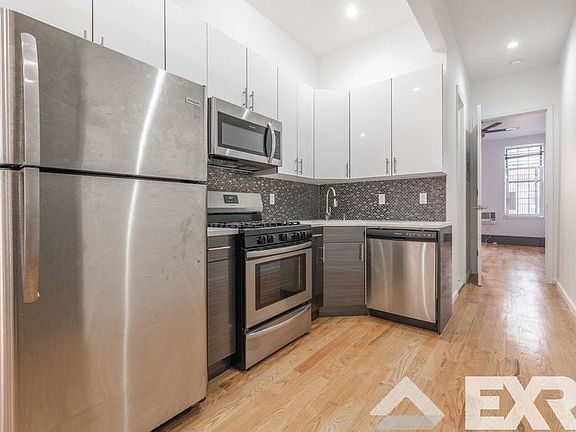 3rd image of 1418 De Kalb Ave #G1