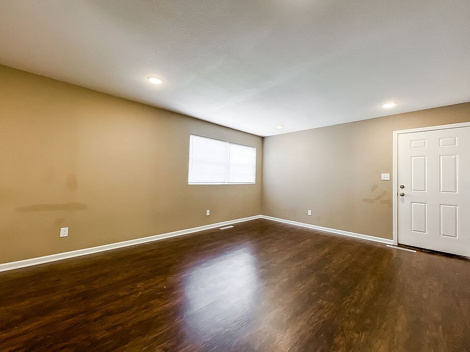 Windsor Square Apartments West 116 E 10th Ave Hutchinson KS Zillow