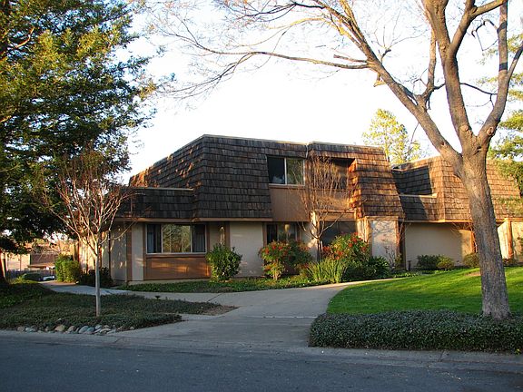 2nd image of 5022 Greenberry Dr