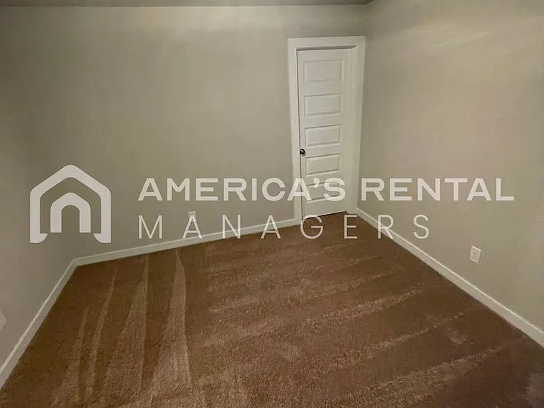 333 Buckhorn Cir — Photo 17