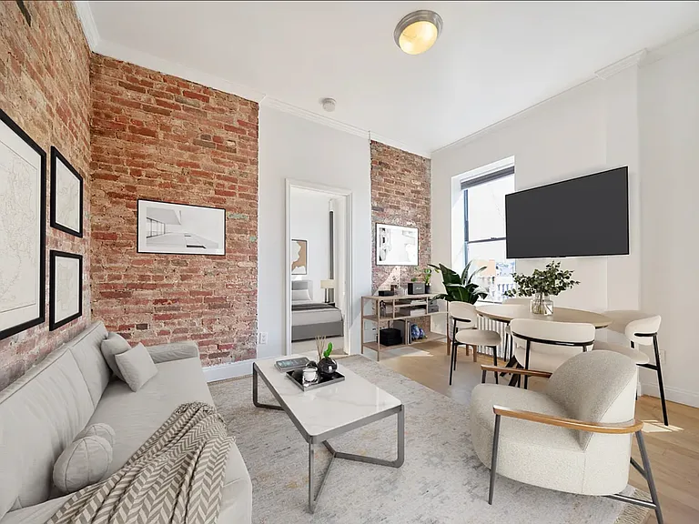 211 Avenue A #31 — Photo 1