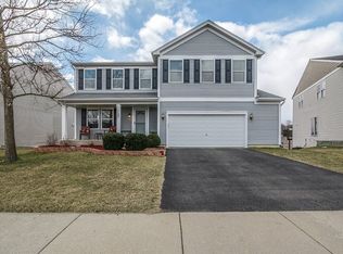 1729 Ivy Ct, Montgomery, IL 60538