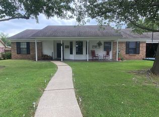 4 Westpoint St, Wake Village, TX 75501